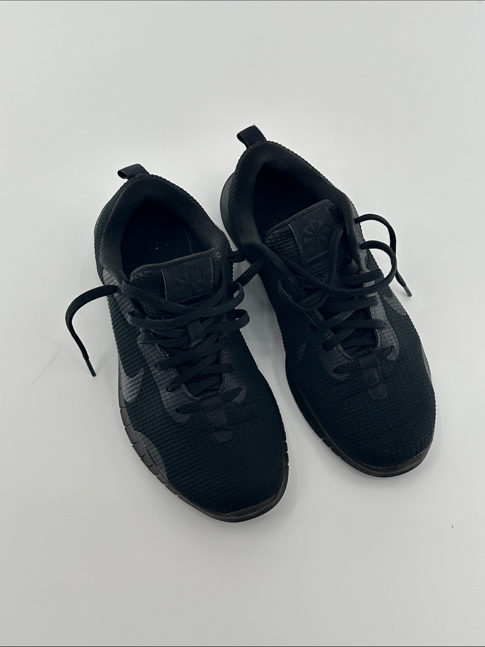 Nike Flex Experience Run 12 Women's Black Low-Top Running Sneakers